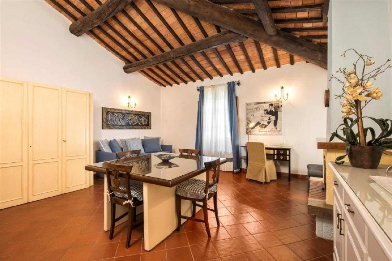 Borgo Tre Rose Hotel Valiano Exterior photo