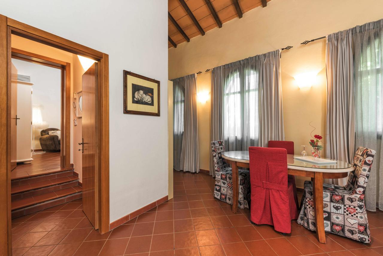 Borgo Tre Rose Hotel Valiano Exterior photo