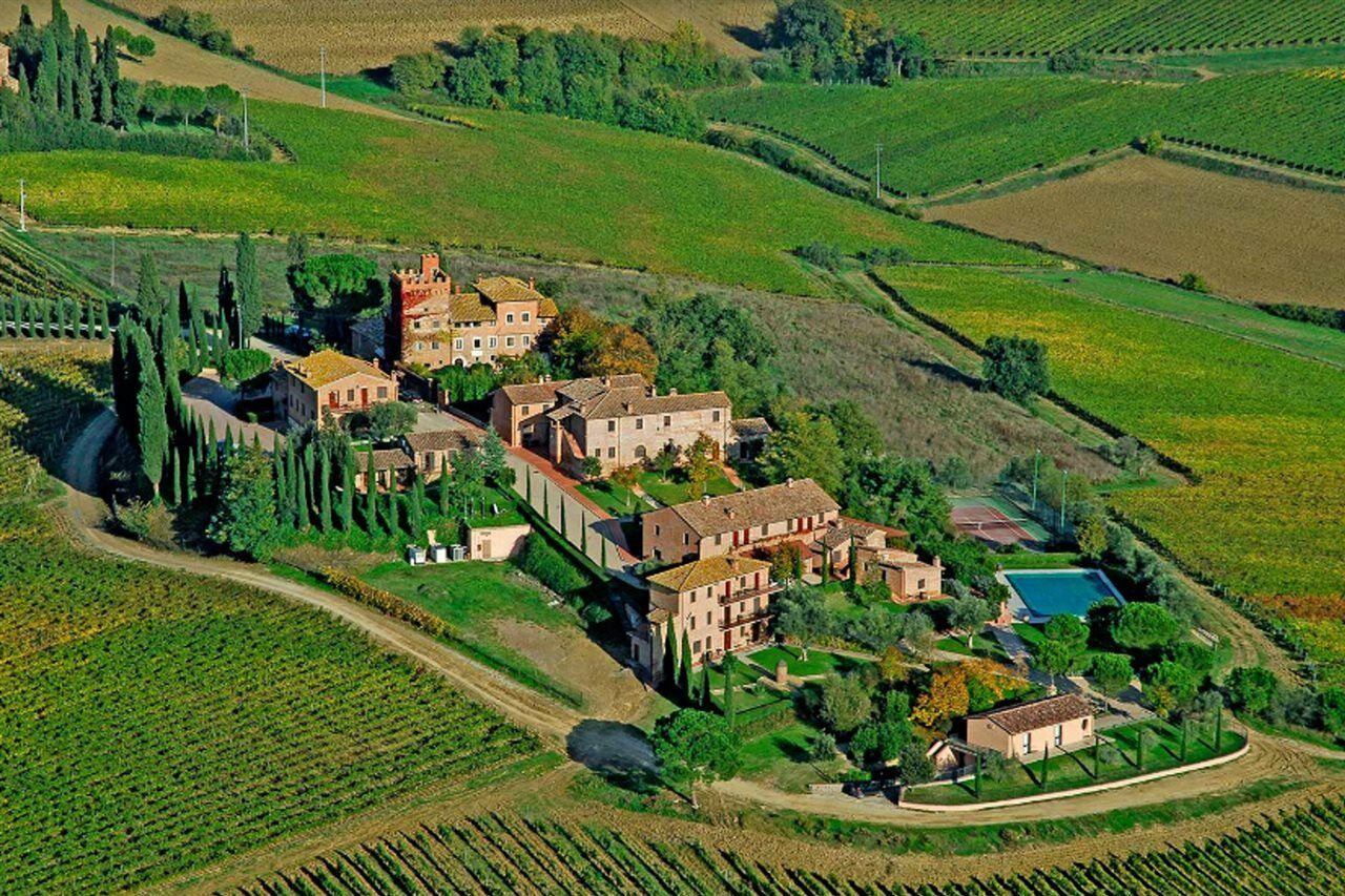 Borgo Tre Rose Hotel Valiano Exterior photo